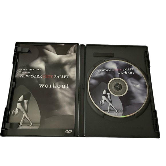 New York City Ballet Workout 🩰 - Picture 2 of 3